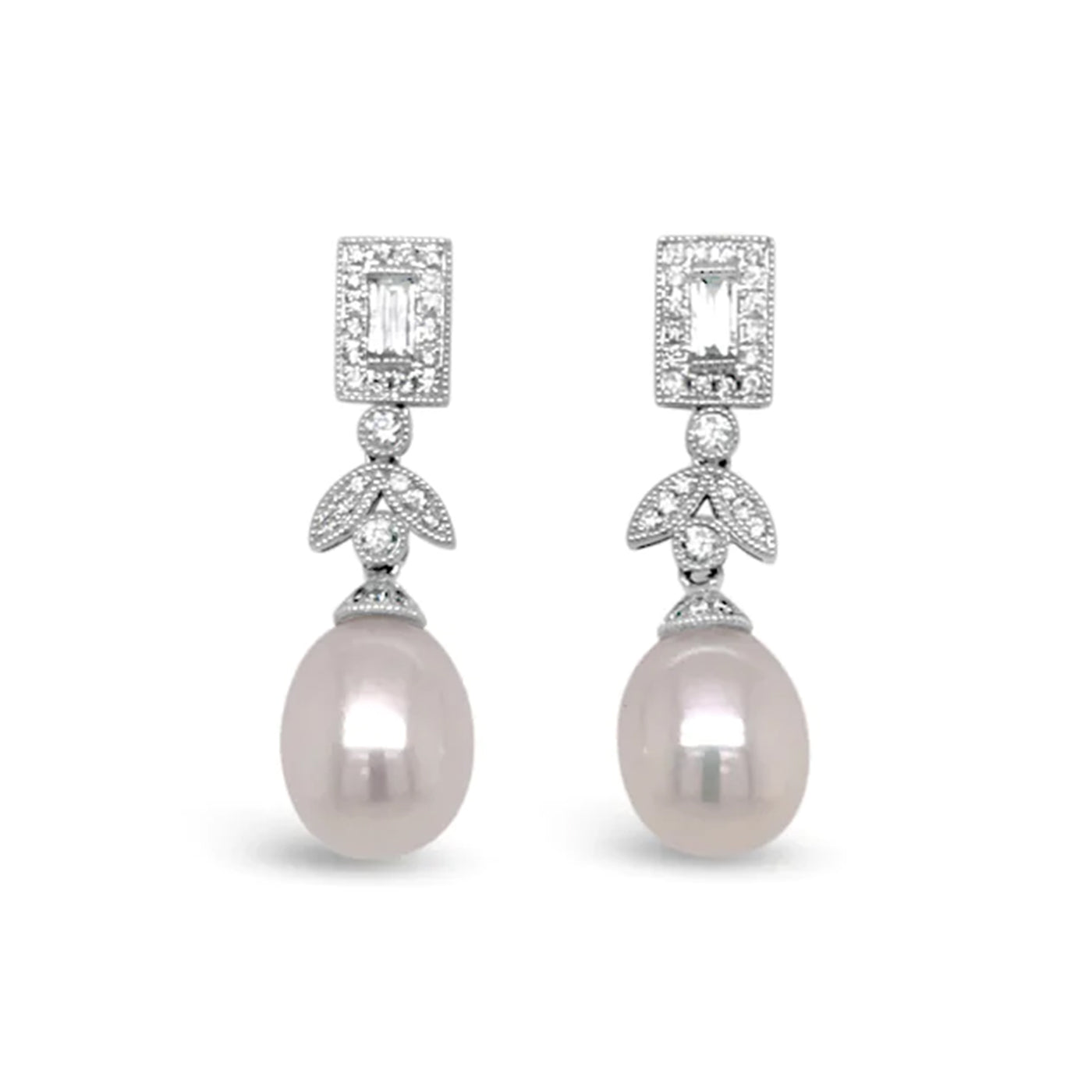 18kw Diamond and Pearl Stud Earrings