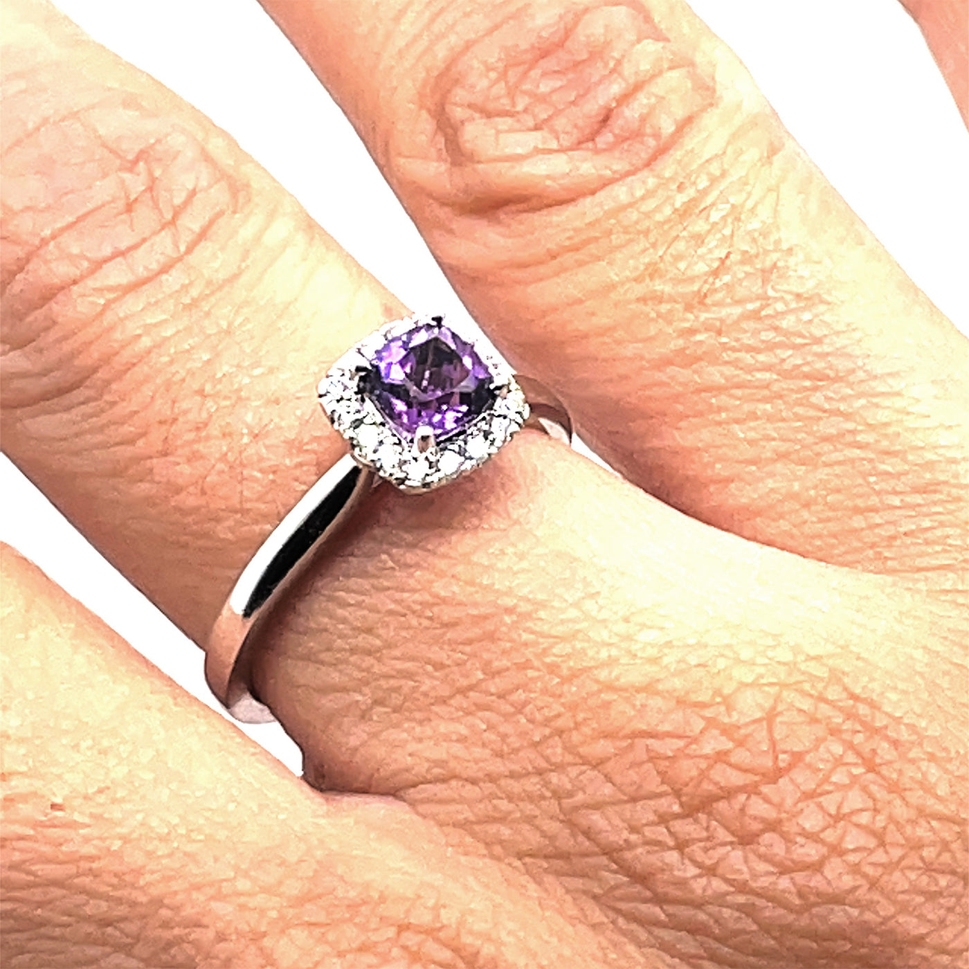 RT- 18k 1 Amethyst 0.50 with 0.12 Diamond